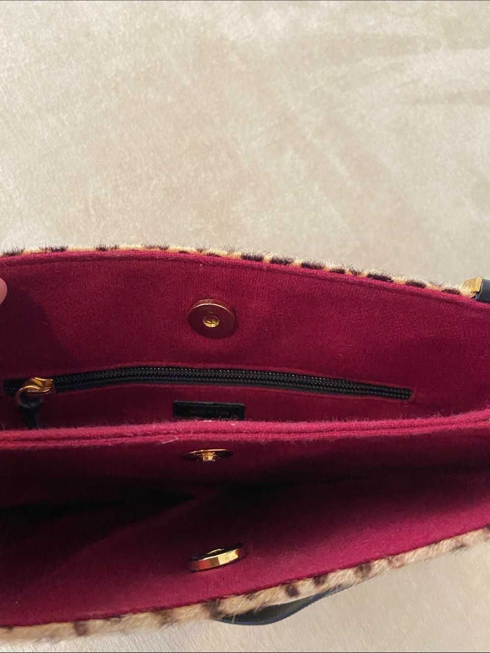 Kate Spade Leopard Print Shoulder Bag with Black Straps - Picture 4 of 6